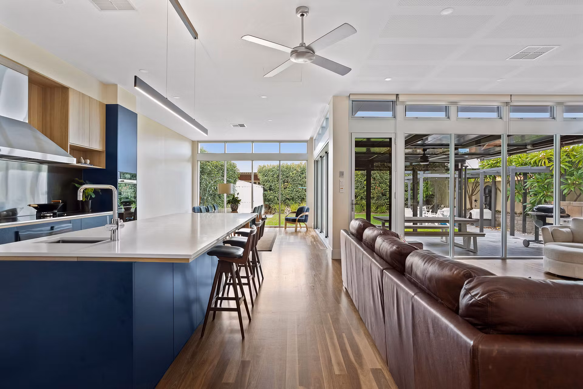 Bundoora Deck Connection